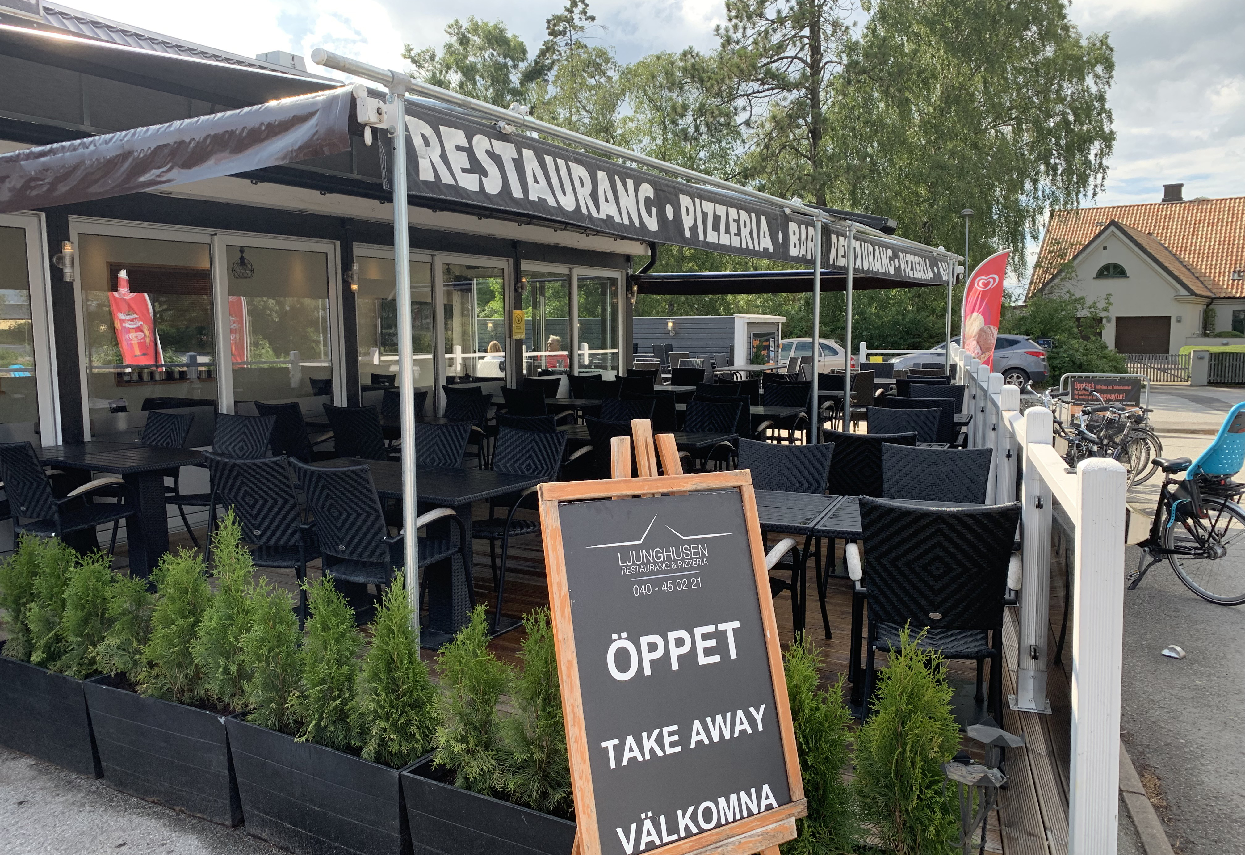 ext rest med oppetskylt